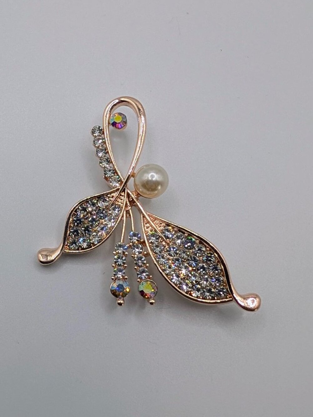 Dragonfly-Shaped Brooch Pin - Clear Rhinestones & Simulated Pearl - NWOT